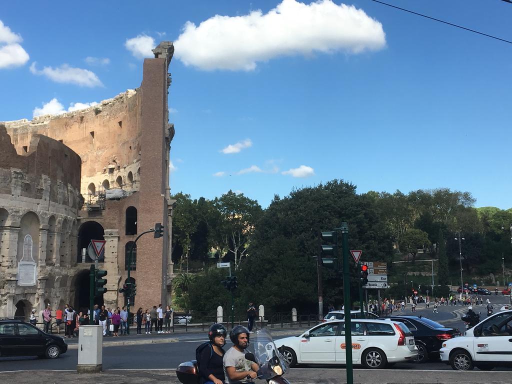 Delightful Apartment 100 Meters From The Colosseum Buitenkant foto