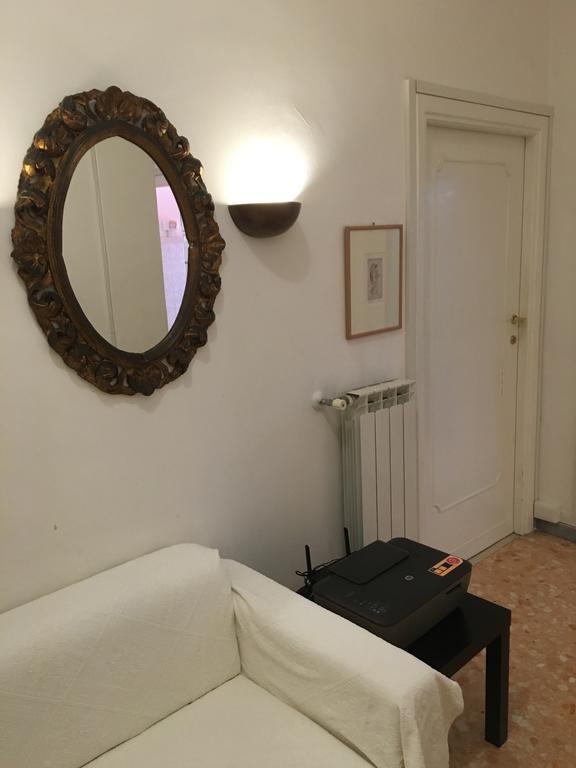 Delightful Apartment 100 Meters From The Colosseum Buitenkant foto