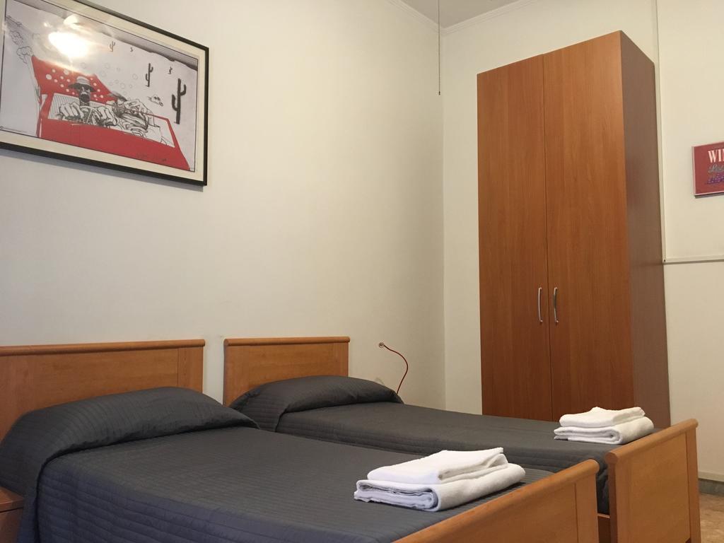 Delightful Apartment 100 Meters From The Colosseum Buitenkant foto