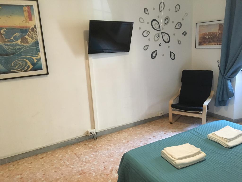 Delightful Apartment 100 Meters From The Colosseum Buitenkant foto